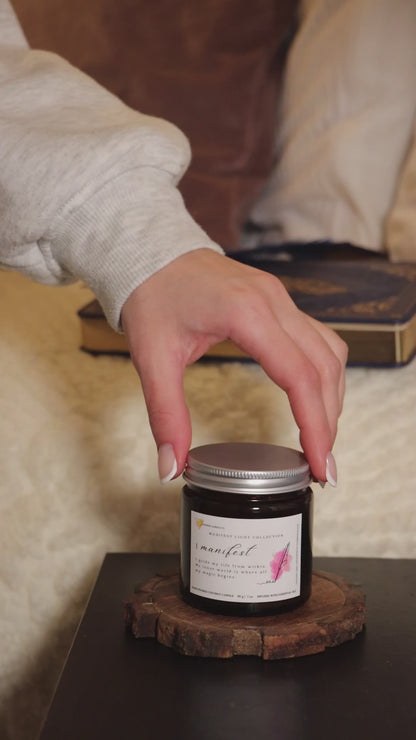 נר אמבר I Manifest